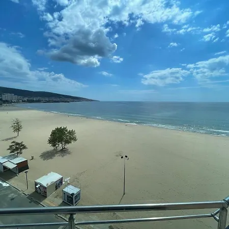 דירה Beachfront With Panoramic Sea View Sunny סאני ביץ'